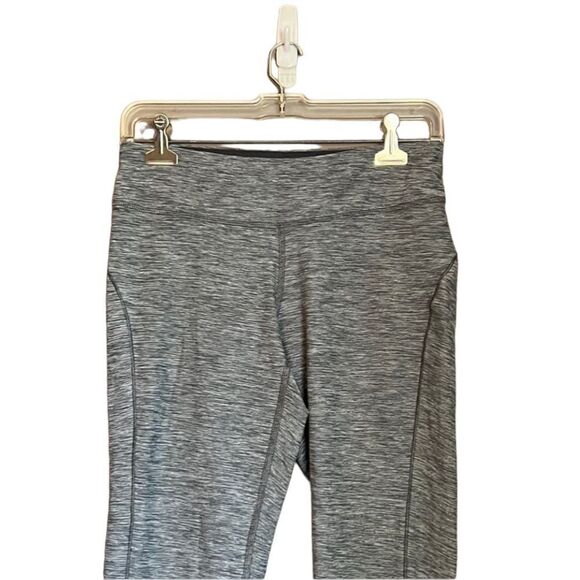 New Balance grey Capri pants. Size medium - Picture 2 of 8